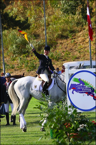bettina_hoy_6463.jpg