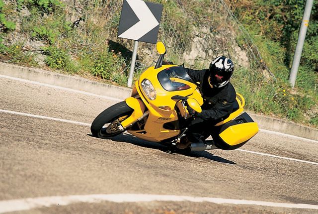 ducati_st4.jpg